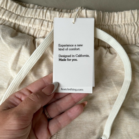 NWT Feat Roam Joggers - Picture 4 of 6